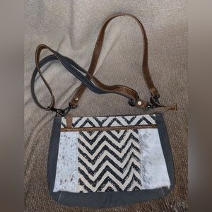 Myra crossbody bag